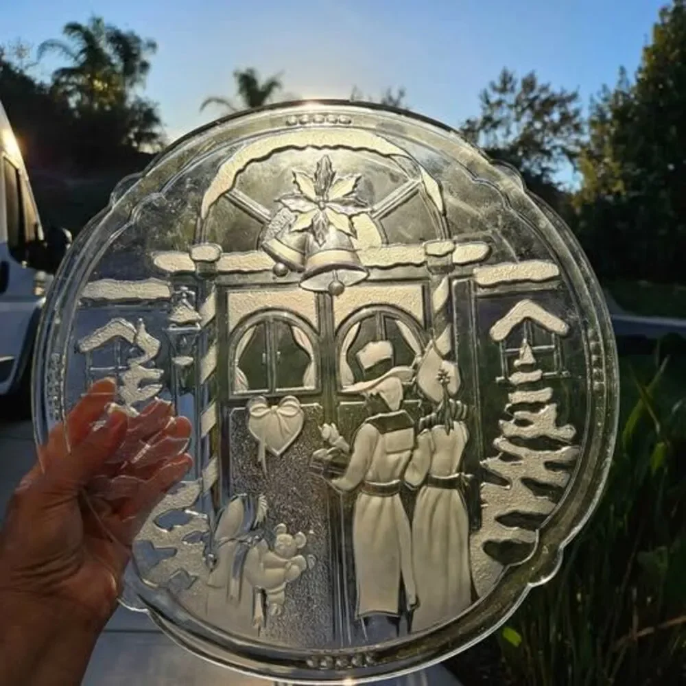 Unbranded clear glass